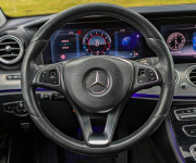 Mercedes-Benz E trieda Kombi 400 4MATIC 3.5 V6 AMG Line, 245kW, A9, 5d.