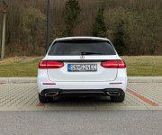 Mercedes-Benz E trieda Kombi 400 4MATIC 3.5 V6 AMG Line, 245kW, A9, 5d.