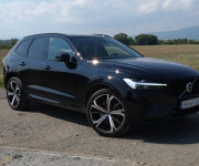 Volvo XC60 2.0 B4 mHEV R-Design A/T