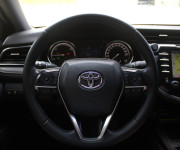 Toyota Camry 2.5 hybrid (ben+hev), 131kw, CVT, Prestige