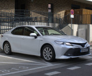 Toyota Camry 2.5 hybrid (ben+hev), 131kw, CVT, Prestige