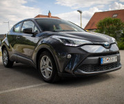 Toyota C-HR 1.8 HEV Style, 1 majiteľ, Slovenské, Odpočet DPH
