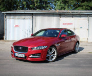 Jaguar XE 2.0 I4D 180k R-Sport AWD AT