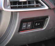 Jaguar XE 2.0 I4D 180k R-Sport AWD AT
