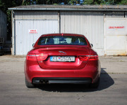 Jaguar XE 2.0 I4D 180k R-Sport AWD AT