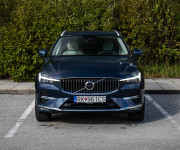 Volvo XC60 2.0 B5 mHEV Inscription AWD A/T
