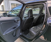 Volvo XC60 D4 2.4L Drive-E Summum Geartronic AWD