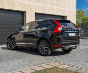 Volvo XC60 D4 2.4L Drive-E Summum Geartronic AWD