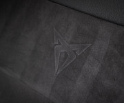 Cupra Ateca 2.0 TSI DSG 4Drive, Nelakované, Ambient, Vyhrievané čelné, Asistenti, DPH