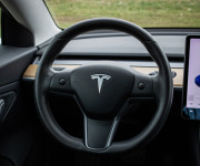 Tesla Model 3 Long Range, Premium Sound, Ťažné, Deep Blue Met, po servise, DPH