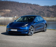 Tesla Model 3 Long Range, Premium Sound, Ťažné, Deep Blue Met, po servise, DPH
