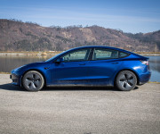 Tesla Model 3 Long Range, Premium Sound, Ťažné, Deep Blue Met, po servise, DPH