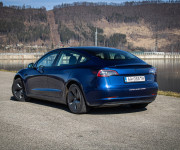 Tesla Model 3 Long Range, Premium Sound, Ťažné, Deep Blue Met, po servise, DPH
