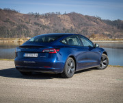 Tesla Model 3 Long Range, Premium Sound, Ťažné, Deep Blue Met, po servise, DPH