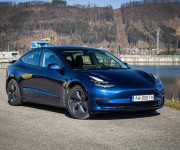 Tesla Model 3 Long Range, Premium Sound, Ťažné, Deep Blue Met, po servise, DPH