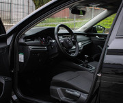 Škoda Octavia 2.0 TDI Ambition, Nelakovaná, Kessy, Lane Assist, Kamera, R18, el. kufor