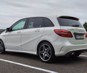 Mercedes-Benz B trieda 200d 4MATIC AMG Line