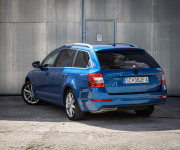 Škoda Octavia Combi 2.0 TDI 4x4 DSG Style 135kW, Bixenon, Polokoža