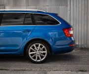 Škoda Octavia Combi 2.0 TDI 4x4 DSG Style 135kW, Bixenon, Polokoža