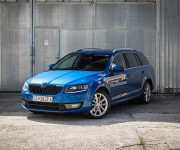 Škoda Octavia Combi 2.0 TDI 4x4 DSG Style 135kW, Bixenon, Polokoža
