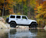 Jeep Wrangler Unlimited 3.6L V6 VVT SAHARA A/T