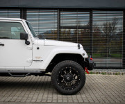 Jeep Wrangler Unlimited 3.6L V6 VVT SAHARA A/T