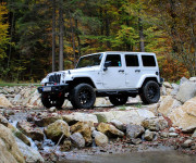 Jeep Wrangler Unlimited 3.6L V6 VVT SAHARA A/T