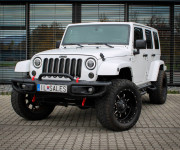 Jeep Wrangler Unlimited 3.6L V6 VVT SAHARA A/T