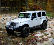 Jeep Wrangler Unlimited 3.6L V6 VVT SAHARA A/T