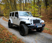 Jeep Wrangler Unlimited 3.6L V6 VVT SAHARA A/T