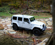 Jeep Wrangler Unlimited 3.6L V6 VVT SAHARA A/T