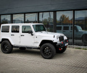 Jeep Wrangler Unlimited 3.6L V6 VVT SAHARA A/T