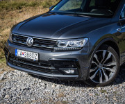 Volkswagen Tiguan R-line 2.0 TDI 140kW DSG 4Motion, Nelakované, Virtual cockpit, Keramika