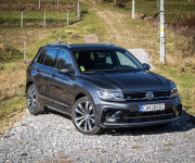 Volkswagen Tiguan R-line 2.0 TDI 140kW DSG 4Motion, Nelakované, Virtual cockpit, Keramika