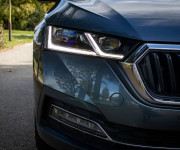 Škoda Octavia Combi 2.0 TDI Style 4x4 DSG, 147kW, Webasto, Ťažné, 1 majiteľ, SK auto