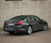 BMW Rad 7 730d xDrive A/T