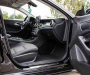 Mercedes-Benz CLA Shooting Brake SB 180 d A/T