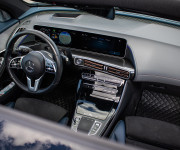 EQC 400 4Matic edícia 1886, burmester, HUD, asistenti, strešné okno, nelakované