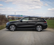 EQC 400 4Matic edícia 1886, burmester, HUD, asistenti, strešné okno, nelakované