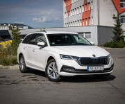 Škoda Octavia Combi 2.0 TDI DSG Style, Matrix LED, HUD, ťažné, KESSY, nelakované, DPH