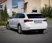 Škoda Octavia Combi 2.0 TDI DSG Style, Matrix LED, HUD, ťažné, KESSY, nelakované, DPH