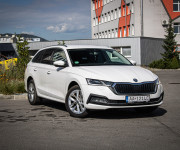 Škoda Octavia Combi 2.0 TDI DSG Style, Matrix LED, HUD, ťažné, KESSY, nelakované, DPH