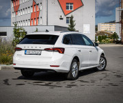 Škoda Octavia Combi 2.0 TDI DSG Style, Matrix LED, HUD, ťažné, KESSY, nelakované, DPH