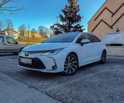 Toyota Corolla sedan 1.5 Dynamic Force Comfort Tech Style Happy Edition