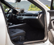 Audi A4 Avant 3.0 TDI V6 Quattro 3x Sline, Virtual cockpit, el. ťažné