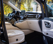Mercedes-Benz V trieda V250d 4matic AMG, webasto, distronic, chladnička, odvetrávanie, ťažné, 3