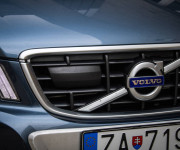 Volvo XC60 D5 AWD Summun, Webasto, Pano, Asistenti, Dynaudio, 2x Alu, Ťažné