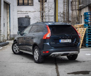 Volvo XC60 D5 AWD Summun, Webasto, Pano, Asistenti, Dynaudio, 2x Alu, Ťažné