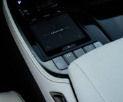 Lexus LS 500h F Sport