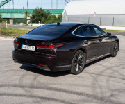 Lexus LS 500h F Sport